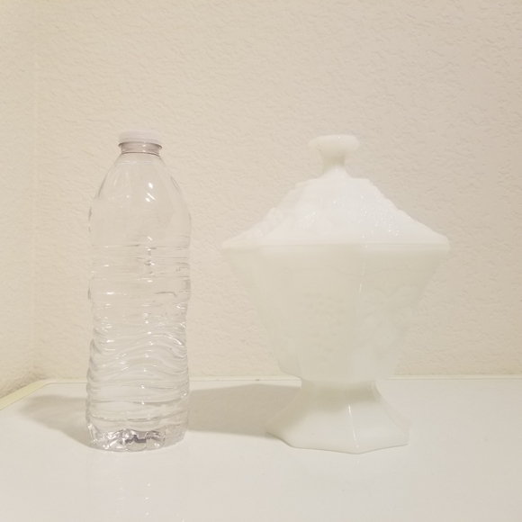 Vintage Milk Glass Candy Bowl with Lid, Pedestal Candy Dish Grapevines Decor - Picture 7 of 10